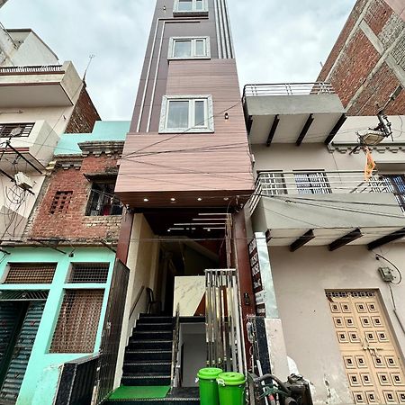Cable Car Hotel Varanasi Exterior photo