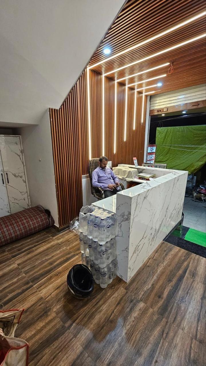 Cable Car Hotel Varanasi Exterior photo